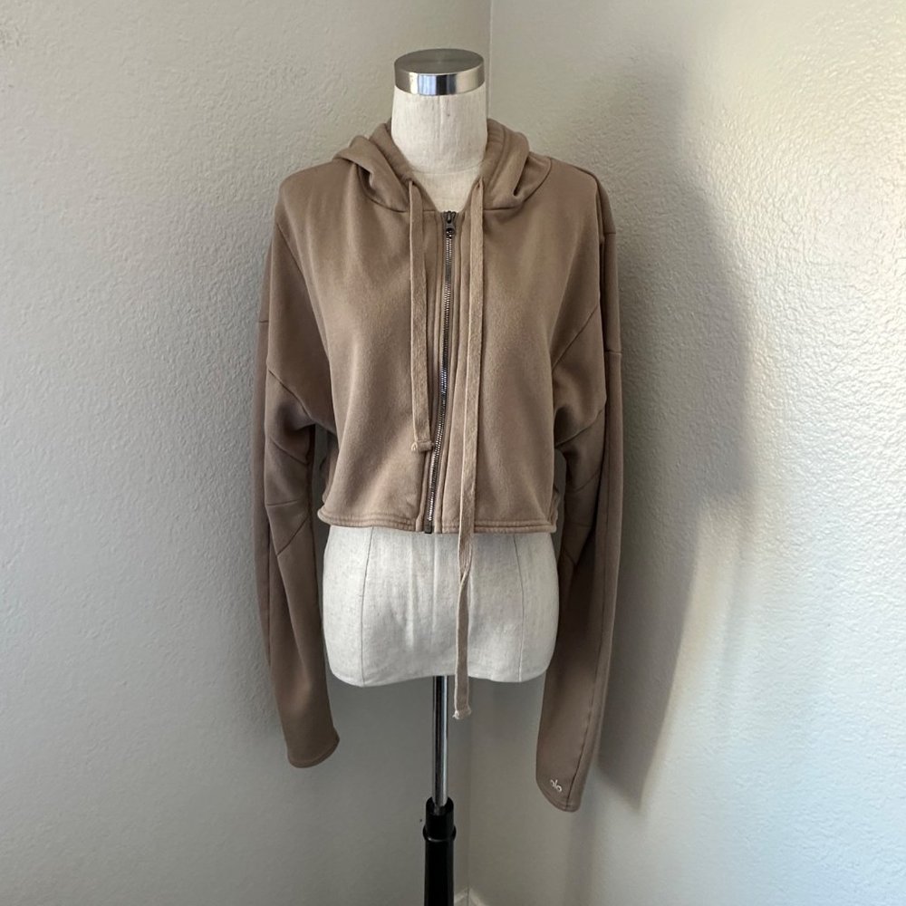 alo yoga cropped sweatshirt in brown color Sz M